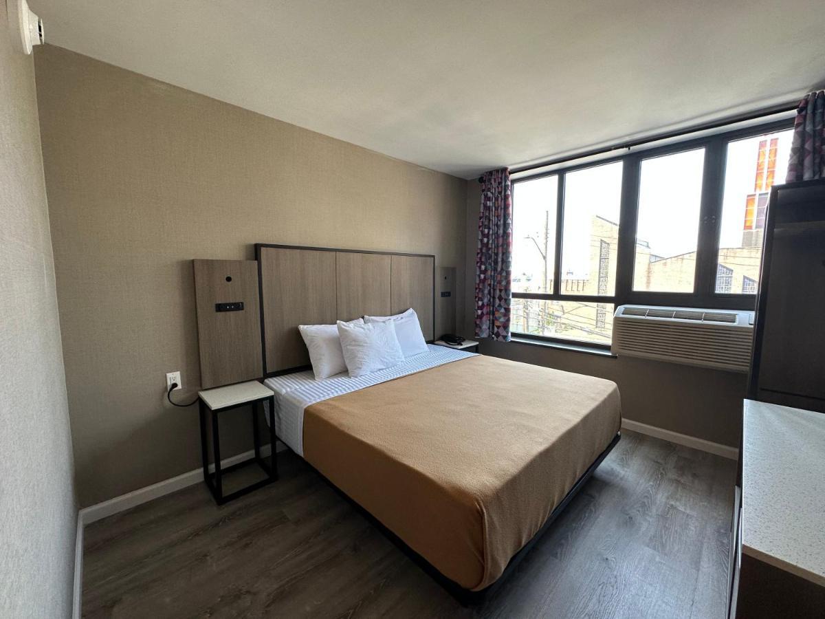 Regal Inn & Suites New York Laguardia Hotel Ngoại thất bức ảnh