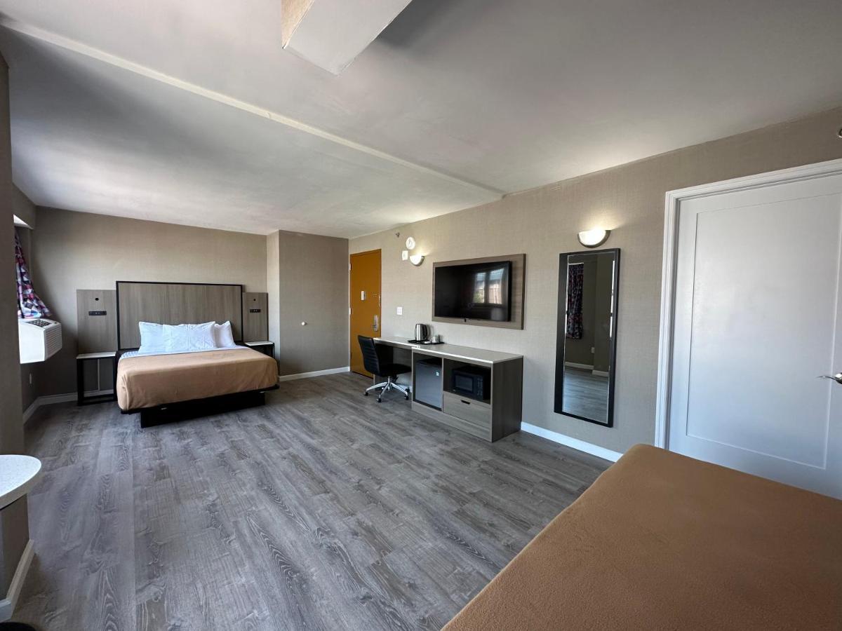 Regal Inn & Suites New York Laguardia Hotel Ngoại thất bức ảnh