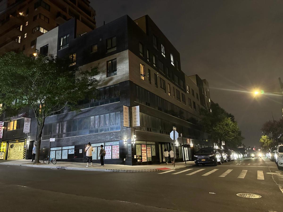Regal Inn & Suites New York Laguardia Hotel Ngoại thất bức ảnh